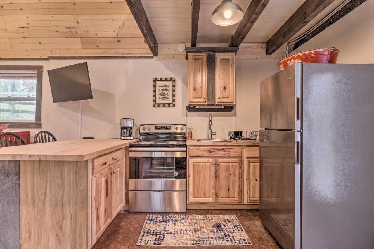Rustic Hendersonville Farm Studio With Private Deck מראה חיצוני תמונה