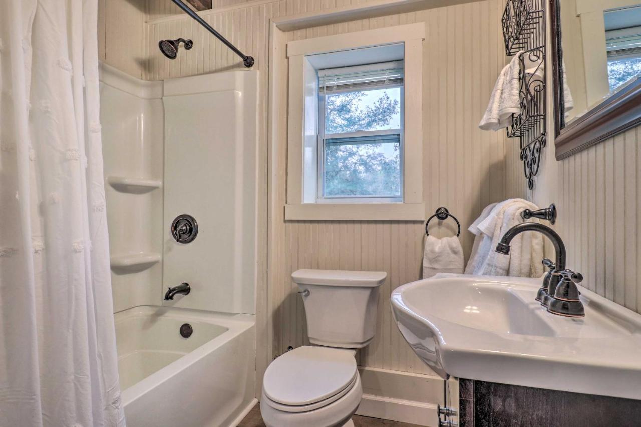 Rustic Hendersonville Farm Studio With Private Deck מראה חיצוני תמונה