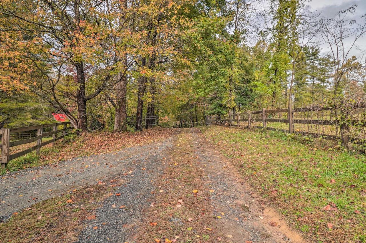 Rustic Hendersonville Farm Studio With Private Deck מראה חיצוני תמונה